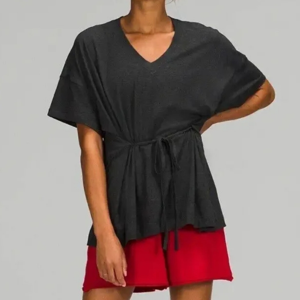 Lululemon Women's Side Tie V-Neck T Shirt Size 4